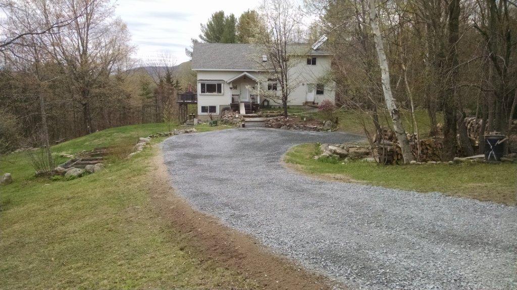Gravel driveway installation